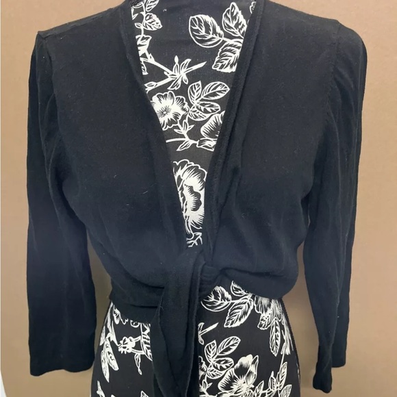 Ann Taylor Loft Womens Cropped Cardigan Black  Sz L 100% Cotton Long Sleeve Open - Picture 2 of 5